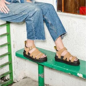 Dr Martens Blaire Sandal Savannah Tan Nubuck 8 NIB